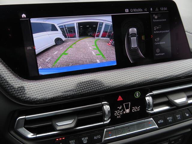 BMW 1-SERIE 118i High Executive Edition-M Airco Cr-Control CarPlay Panoramadak