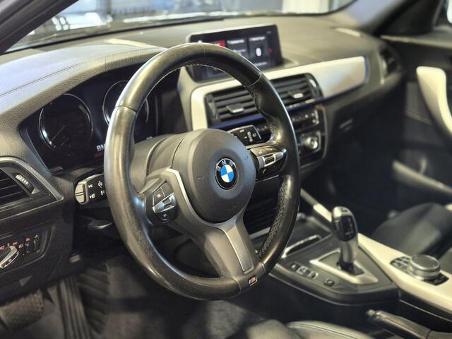 BMW 1-SERIE 116i M-Sport Shadow Edition Camera | Leder | Stoelverwarming | Zwarte hemel | CarPlay | Cruise