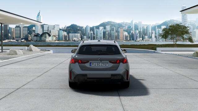 BMW 1-SERIE 120 M Sport Automaat / Sportstoelen / Achteruitrijcamera / M Adaptief onderstel / Stoelverwarming