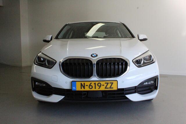 BMW 1-SERIE 116d Business Edition | DAB-RADIO | LED | CARPLAY | CAMERA | CRUISE | NAVIGATIE | STOEL-VERW |