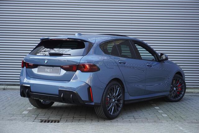 BMW 1-SERIE 120 M Sportpakket Pro | High Executive | Innovation Pack | Individual Lak | Panoramadak