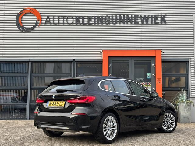 BMW 1-SERIE 118i Business Edition / Schuifkanteldak / Navi / Applecarplay/AndroidAuto /