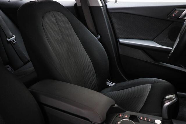 BMW 1-SERIE 116i Executive | CLIMA | STOELVERWARMING | 18"