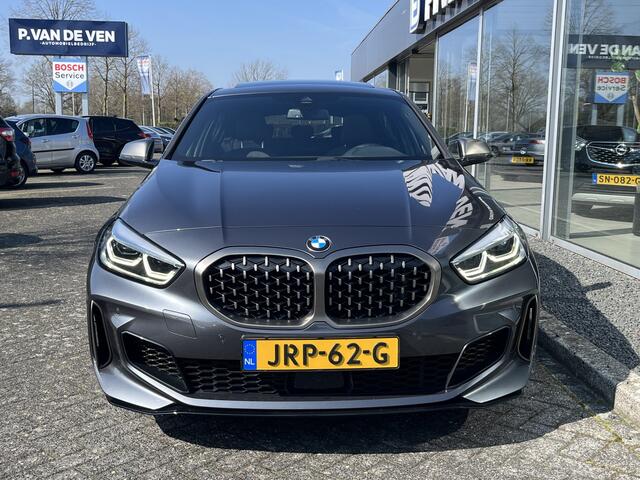 BMW 1-SERIE M135i xDrive High Executive M Sport 306pk Automaat | Panodak | Elektr. achterklep | arking Pakket | Spiegel Pakket | Draadloze telefoonlader | etc. etc.