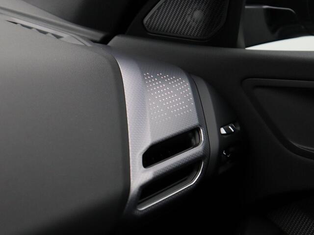 BMW 1-SERIE 120 M Sportpakket | Premium Pack | Stuurwielrand Verwarmd | Panoramadak | Harman Kardon | 19''