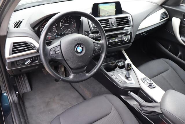 BMW 1-SERIE 118i Centennial Executive Navigatie, Stoelverwarming, Cruise control, Lichtmetalen wielen, Elektrische ramen