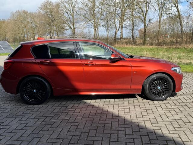 BMW 1-SERIE 116D STAGE 1 / M PAKKET / CAMERA / TREKHAAK / LEER STOELVERW