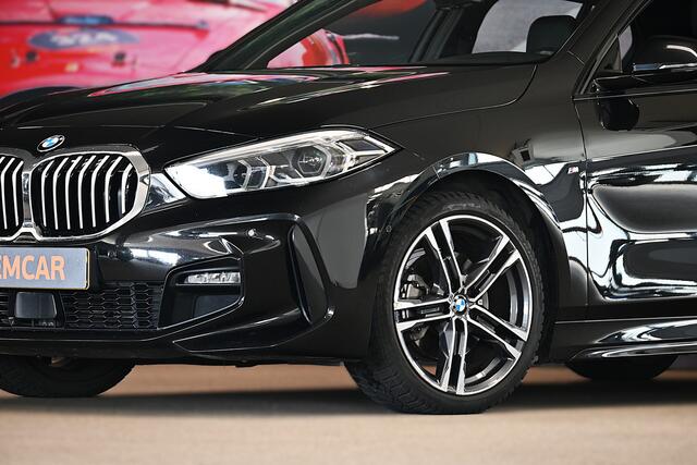 BMW 1-SERIE 118i High Executive NL auto / Leer / clima / navi