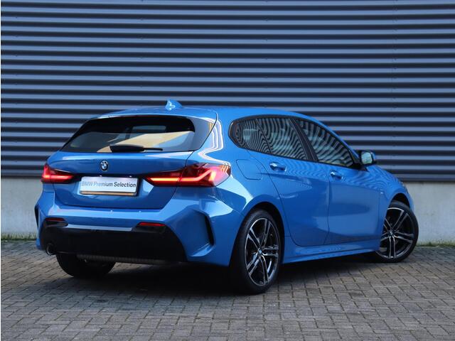 BMW 1-SERIE 118i | Executive | M Sportpakket | Sportstoelen | Apple Carplay | Hi-Fi | Stuurwielrand Verwarmd | Stoelverwarming | Climate Control | 18'' LMV