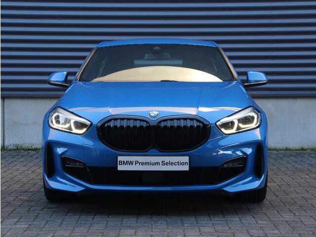 BMW 1-SERIE 118i | Executive | M Sportpakket | Sportstoelen | Apple Carplay | Hi-Fi | Stuurwielrand Verwarmd | Stoelverwarming | Climate Control | 18'' LMV