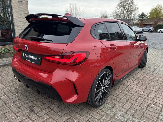 BMW 1-SERIE 118i Business Edition Plus M-Sport Automaat Panoramadak / Spoilerpakket