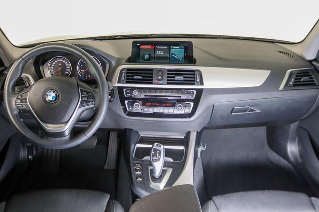 BMW 1-SERIE 118i Corporate Lease Executive Trekhaak, Cruise control, Led, Airco,