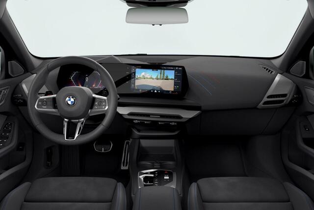 BMW 1-SERIE 123 xDrive M-Sport Pro / elektrisch glazen panorama-dak / trekhaak met afneembare kogel / Harman-Kardon sound system