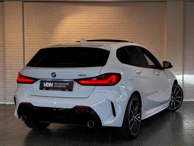 BMW 1-SERIE 120i High Executive M-Sport Pano Sfeerv HUD Trekhaak 19''