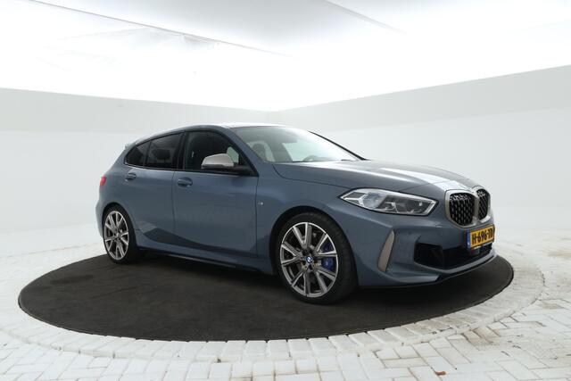 BMW 1-SERIE M135i xDrive High Executive Edition Head Up Display, Automaat, Panorama Dak!