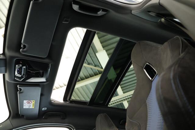 BMW 1-SERIE 120i M-Sport / Opendak / Kuipstoel / LED / Cam / CarPlay