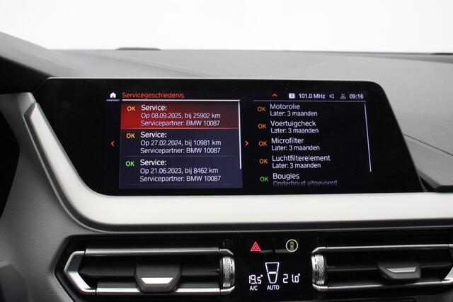 BMW 1-SERIE 118i Executive Edition - Digitaal Cockpit, Carplay, Camera, Clima, PDC