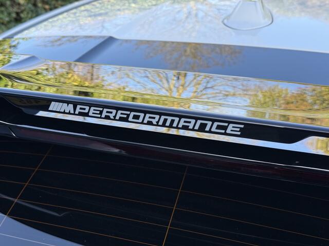 BMW 1-SERIE 120 | Full M-Performance | M-Sport Pro | 19'' | Panorama. | Driv. Ass. | Park. Plus | Head-Up | Comf. Acc. | Stuur + stoelverw.