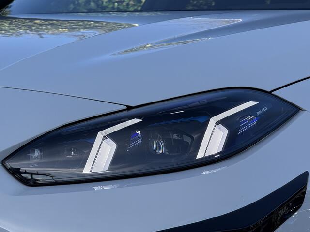 BMW 1-SERIE 120 | Full M-Performance | M-Sport Pro | 19'' | Panorama. | Driv. Ass. | Park. Plus | Head-Up | Comf. Acc. | Stuur + stoelverw.