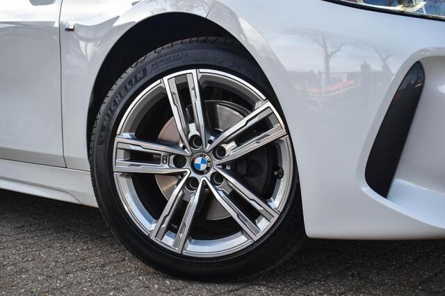 BMW 1-SERIE 118i M-Sport Business Edition Pano HiFi Stoelverwa