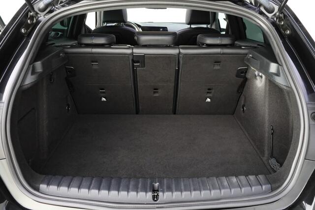 BMW 1-SERIE 120iA High Executive Edition PANO | FULL LED | HEAD UP | STUUR+STOELVERW | CARPLAY | KEYLESS | NAVI | LMV 18''