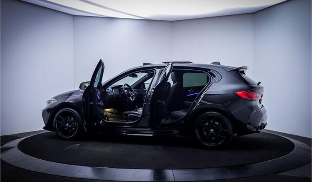 BMW 1-SERIE 120iA High Executive Edition PANO | FULL LED | HEAD UP | STUUR+STOELVERW | CARPLAY | KEYLESS | NAVI | LMV 18''