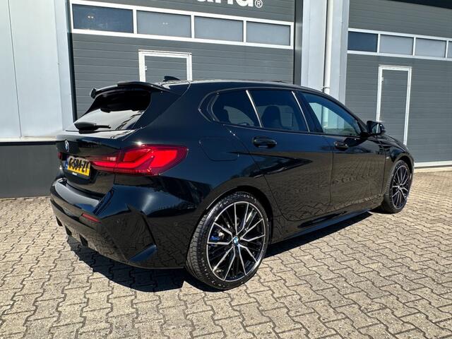 BMW 1-SERIE 118i M-sport bj2020 *Pano *HUD *M stoelen *Leer *NL auto