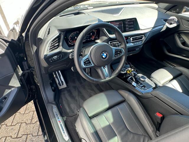 BMW 1-SERIE 118i M-sport bj2020 *Pano *HUD *M stoelen *Leer *NL auto