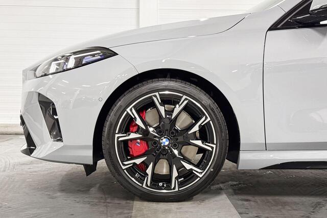 BMW 1-SERIE 120 | M-Sport Pro | Premium Pack | Driving Assistant | Harman/Kardon | Panoramadak | Comfort Access