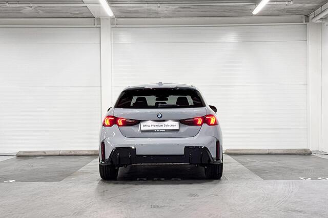 BMW 1-SERIE 120 | M-Sport Pro | Premium Pack | Driving Assistant | Harman/Kardon | Panoramadak | Comfort Access