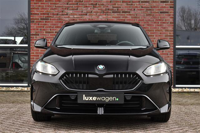 BMW 1-SERIE 120 M-Sport Pano ACC 360 HUD Shadowline 18inch