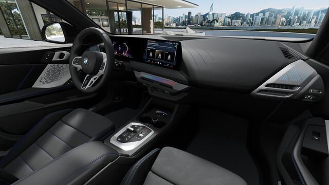 BMW 1-SERIE 120 M Sport Automaat / Sportstoelen / Adaptieve LED / Achteruitrijcamera / Comfort Access / M Adaptief onderstel / Stoelverwarming