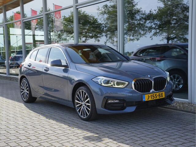 BMW 1-SERIE 118i Executive Edition DAB | Leer | sportstoelen | Apple/Android Auto