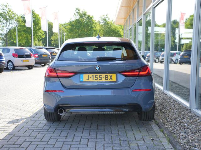 BMW 1-SERIE 118i Executive Edition DAB | Leer | sportstoelen | Apple/Android Auto