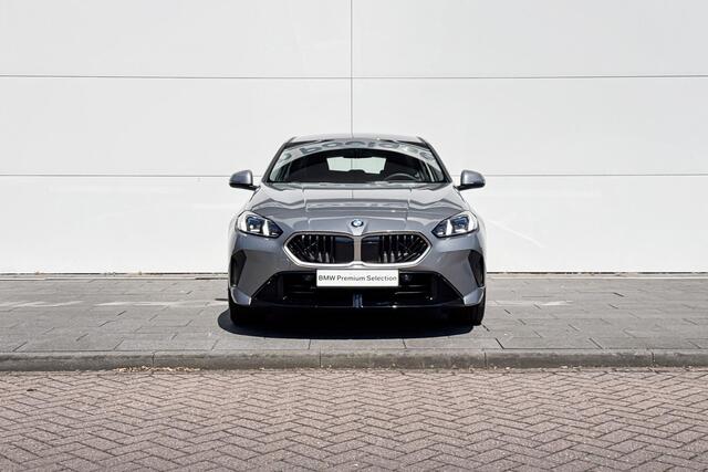BMW 1-SERIE 120 M Sport Design Edition | Driving Assistent | Premium Pack |