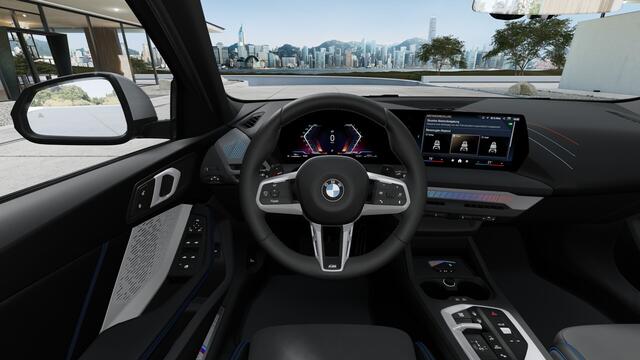 BMW 1-SERIE 120 M Sport Automaat / Sportstoelen / Achteruitrijcamera / M Adaptief onderstel / Comfort Access / Adaptieve LED / Stuurverwarming