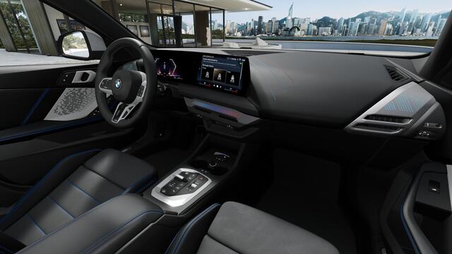 BMW 1-SERIE 120 M Sport Automaat / Sportstoelen / Achteruitrijcamera / M Adaptief onderstel / Comfort Access / Adaptieve LED / Stuurverwarming