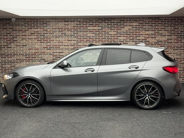 BMW 1-SERIE 120i M Pakket Panorama Kuip H/K Camera Dealer Garantie