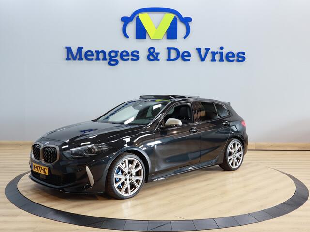 BMW 1-SERIE M135i xDrive Business Edition ORG NL Airco ECC | Panorama | Harman Kardon | Keyless | Camera | Adaptive Cruise | Stuur\Stoel Verwarming