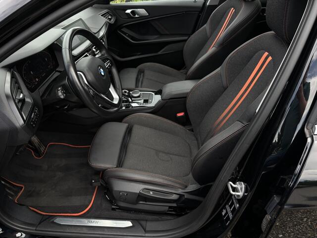 BMW 1-SERIE 118i Executive Edition Sport Line | Panoramadak | Parking pack |