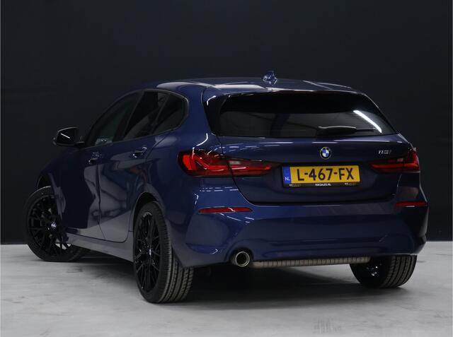 BMW 1-SERIE 118i M Sport [M STUUR, APPLE CARPLAY, STOELVERWARMING, VOL LEDER, ANDROID, DIGITAL DASH, LED, CRUISE CONTROL, CLIMATE CONTROL, NIEUWSTAAT]