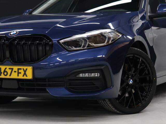 BMW 1-SERIE 118i M Sport [M STUUR, APPLE CARPLAY, STOELVERWARMING, VOL LEDER, ANDROID, DIGITAL DASH, LED, CRUISE CONTROL, CLIMATE CONTROL, NIEUWSTAAT]