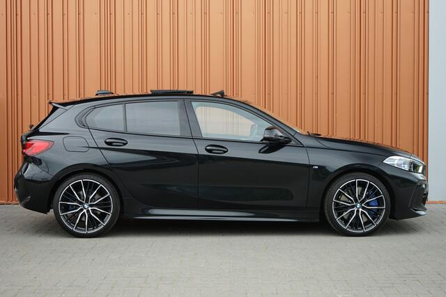 BMW 1-SERIE 118i M-Sport NL AUTO Panodak Kuipstoel Head up Camera Carplay