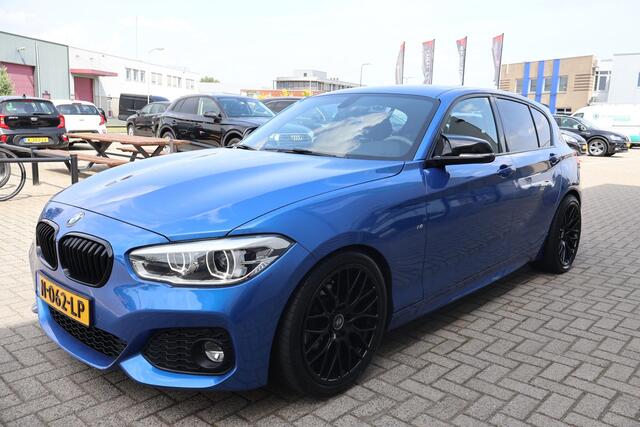 BMW 1-SERIE 116i High Executive M-Sport | Alcantara Sport | H&K | Stoelverw | Navi | Cruise | LED | Bots | PDC