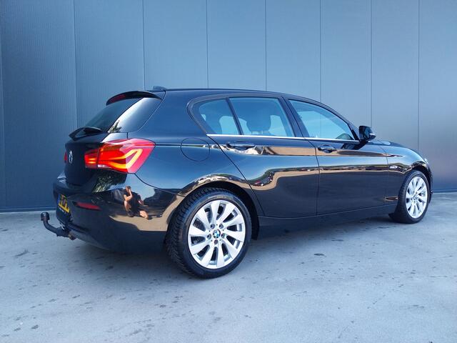 BMW 1-SERIE 116d AUTOMAAT Executive XENON NAVI CRUISE ECC TREKHAAK