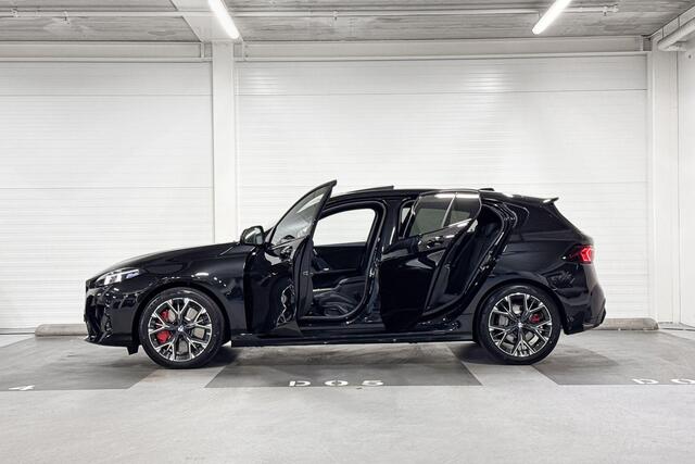 BMW 1-SERIE 120 | M-Sport Pro | Panoramadak | Harman/Kardon | Stoelverwarming | Driving Assistant Plus | Huisselectie