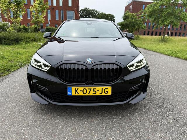 BMW 1-SERIE 116i Executive M Sport |VIRTUAL|PANO|LED|CLIMATE