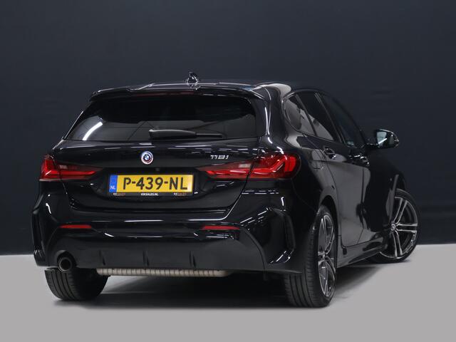 BMW 1-SERIE 118i Business Edition [M SPORT, APPLE CARPLAY, ANDROID, CAMERA, PDC V+A, CRUISE, CLIMATE, HIFI AUDIO, DIGITAL DASH, LED KOPLAMPEN, NIEUWSTAAT]