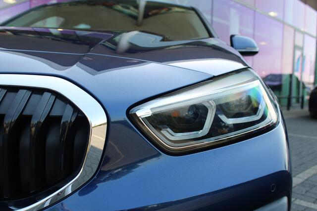 BMW 1-SERIE 118i Executive Automaat / Cruise Control / PDC / LED / Multifunctioneel stuurwiel