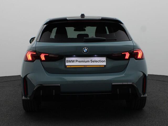 BMW 1-SERIE 120 M Sport Design Edition | M Sportpakket Pro | Premium Pack | Stuurwielrand Verwarmd | Driving Assistant | Harman Kardon | 19''